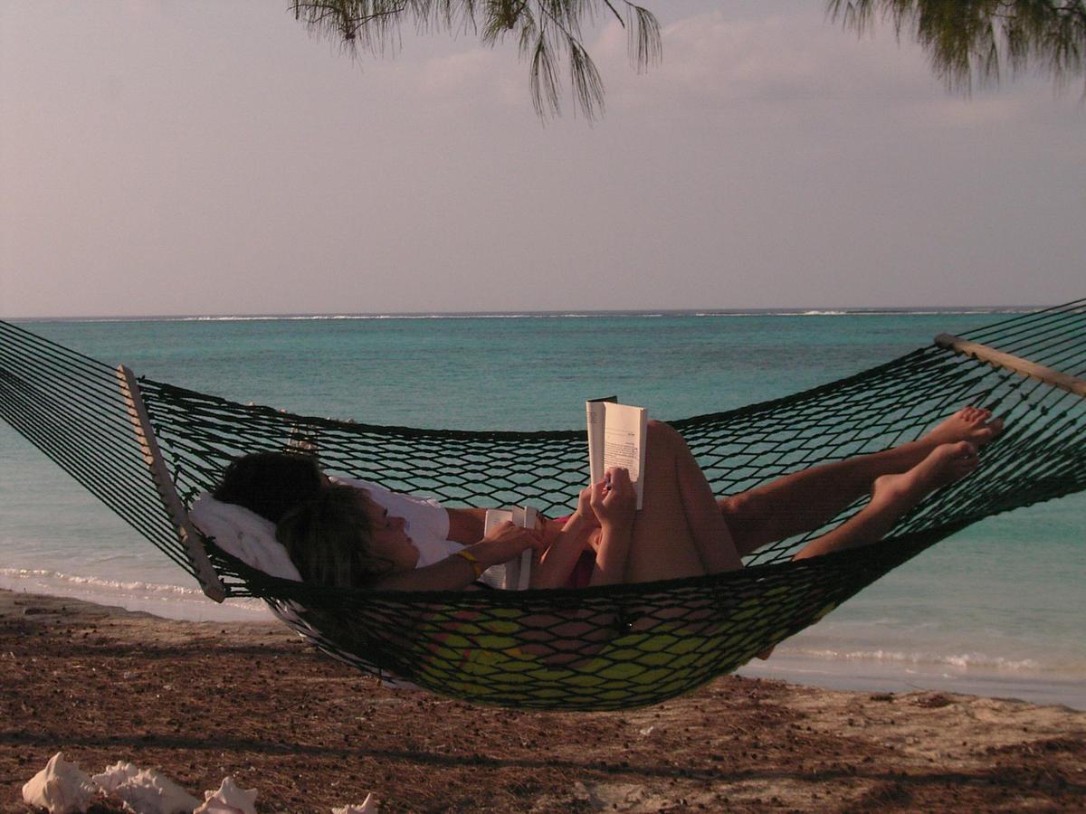 Hollywood Beach Suites Turks And Caicos Whitby Luaran gambar