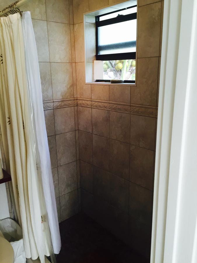 Hollywood Beach Suites Turks And Caicos Whitby Luaran gambar