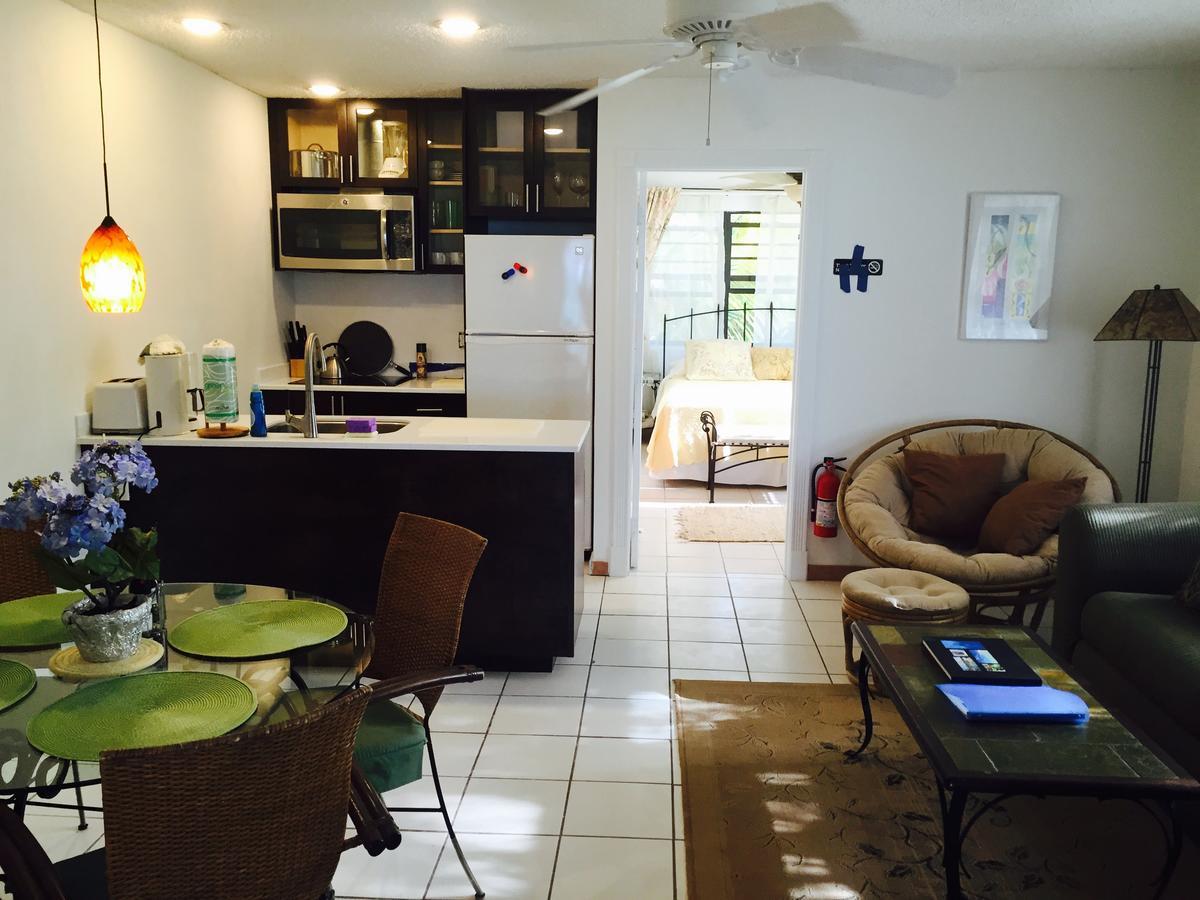 Hollywood Beach Suites Turks And Caicos Whitby Luaran gambar