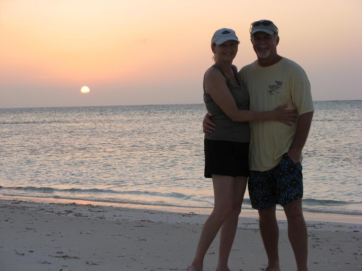 Hollywood Beach Suites Turks And Caicos Whitby Luaran gambar