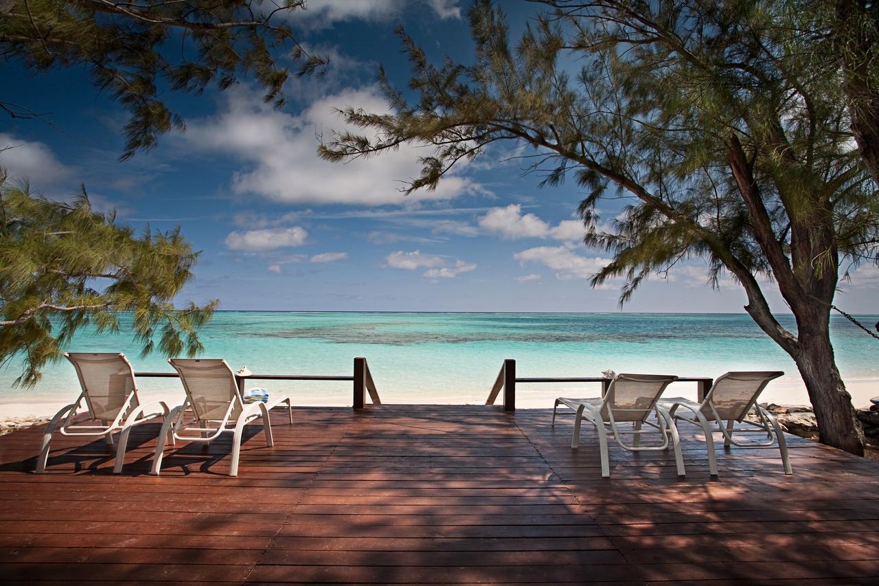 Hollywood Beach Suites Turks And Caicos Whitby Kemudahan gambar